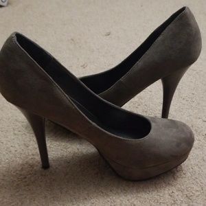 CLOSING FEB 10! Brown sueded heels